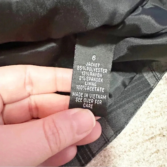 Grey plaid peplum blazer with puffy sleeves size 6 - Picture 11 of 12